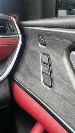 جیپ گراند شیرۆکی